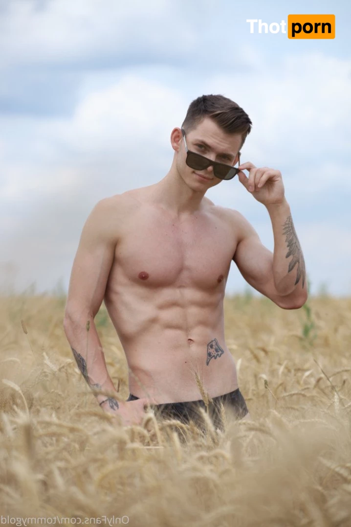 Tommy Gold💦Free  @tommygold 3581284