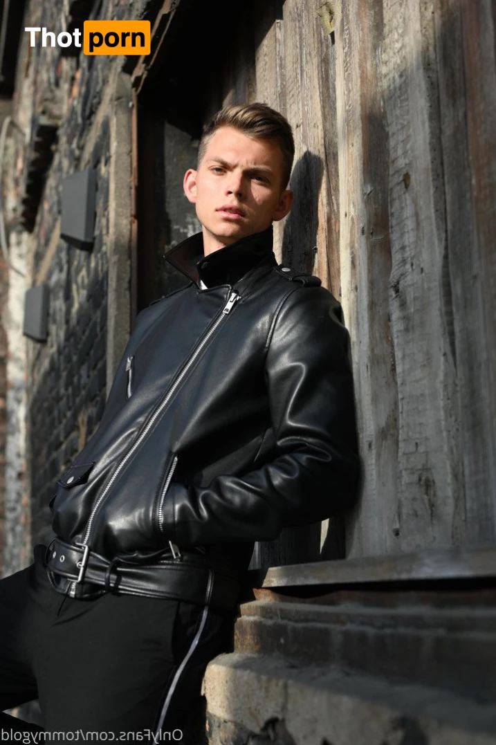 Tommy Gold💦Free  @tommygold 3581499