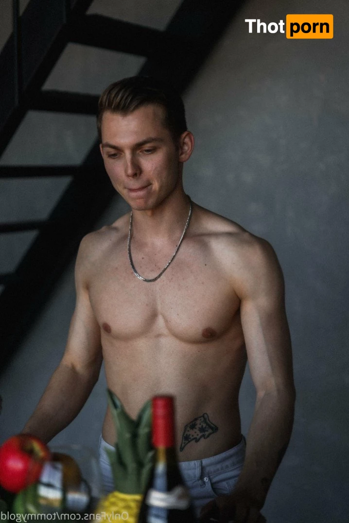 Tommy Gold💦Free  @tommygold 3581527