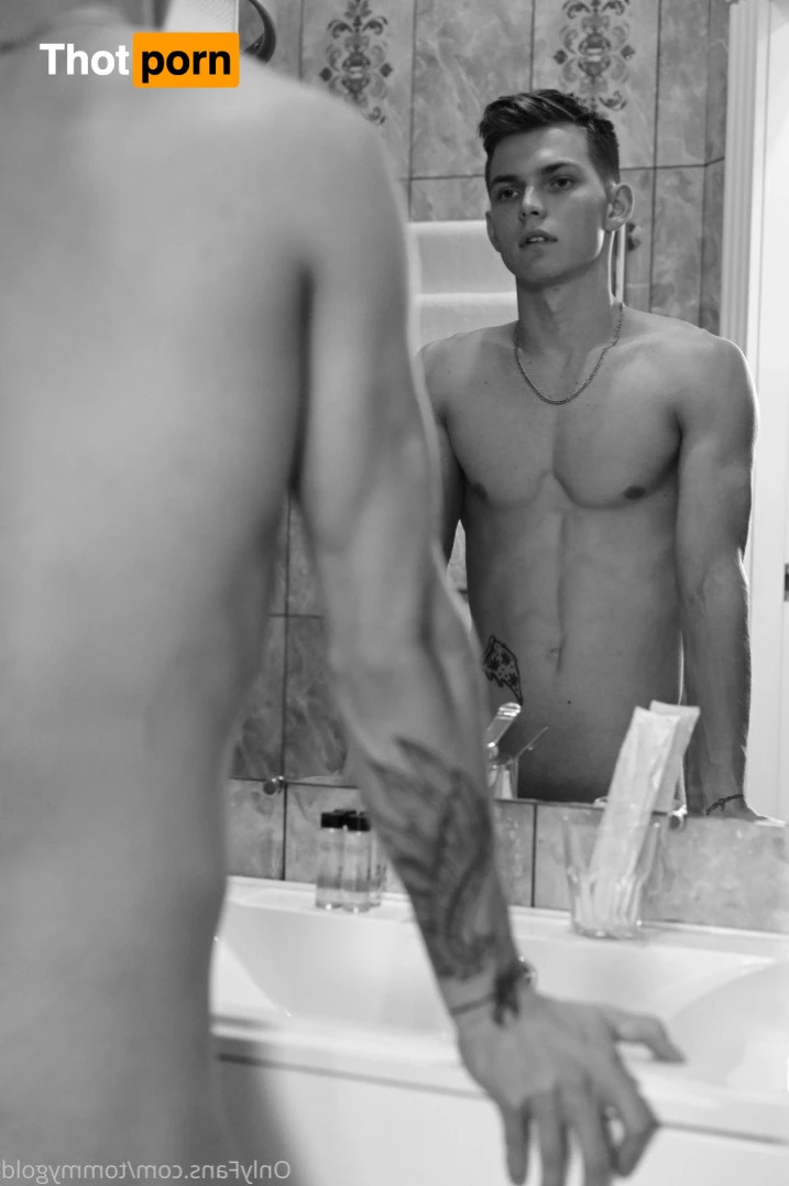 Tommy Gold💦Free  @tommygold 3581703