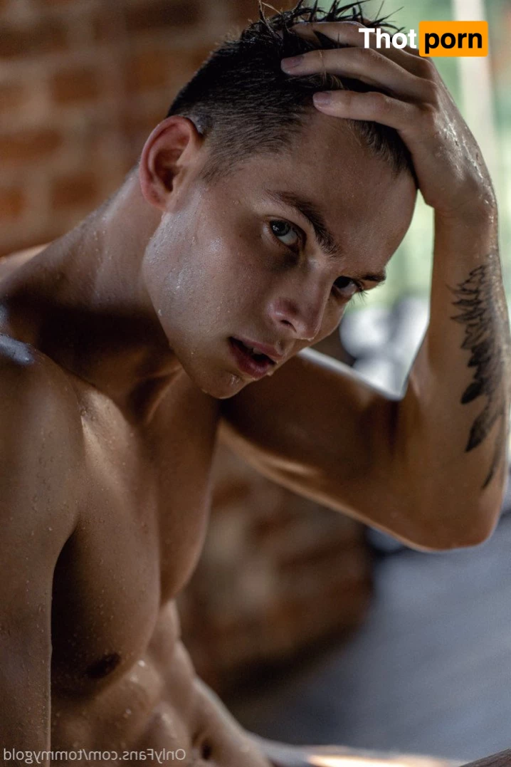 Tommy Gold💦Free  @tommygold 3582185