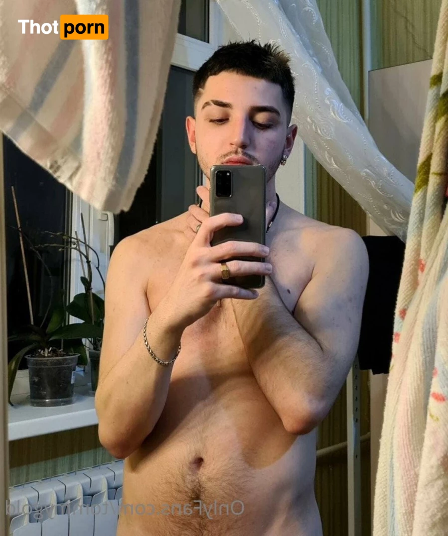 Tommy Gold💦Free  @tommygold 3582467