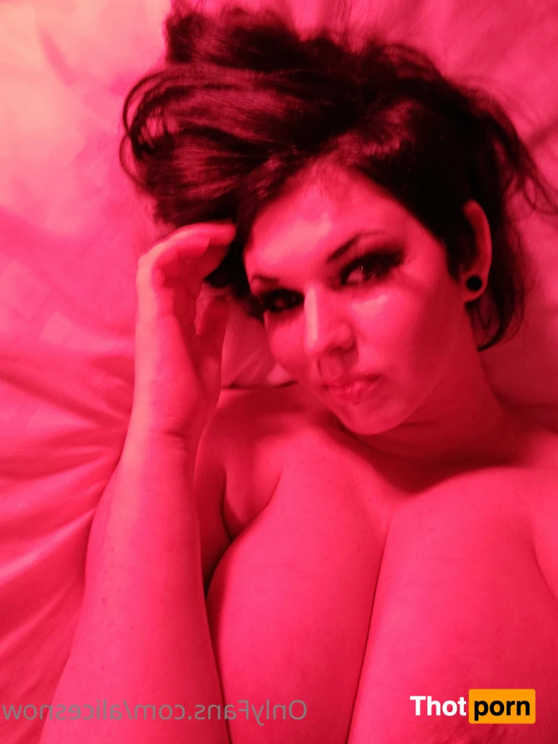 Alice ~ Big Tittied Goth Girlfriend 14927111