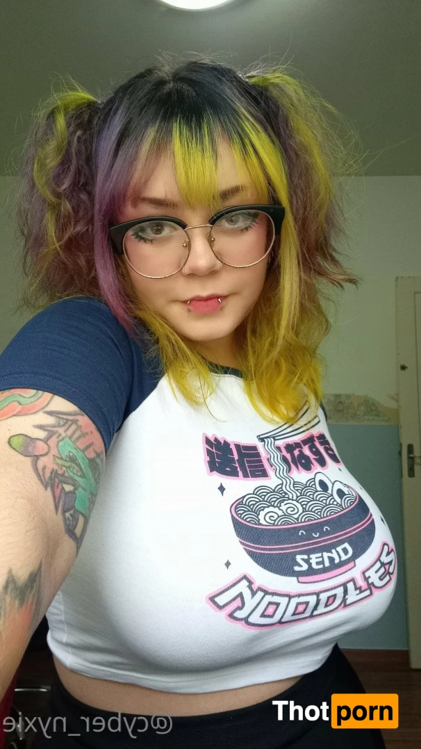 Nyxie 💚👾 2159178