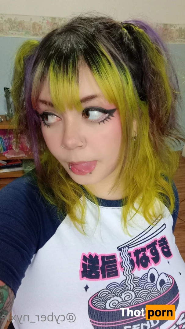 Nyxie 💚👾 2159185