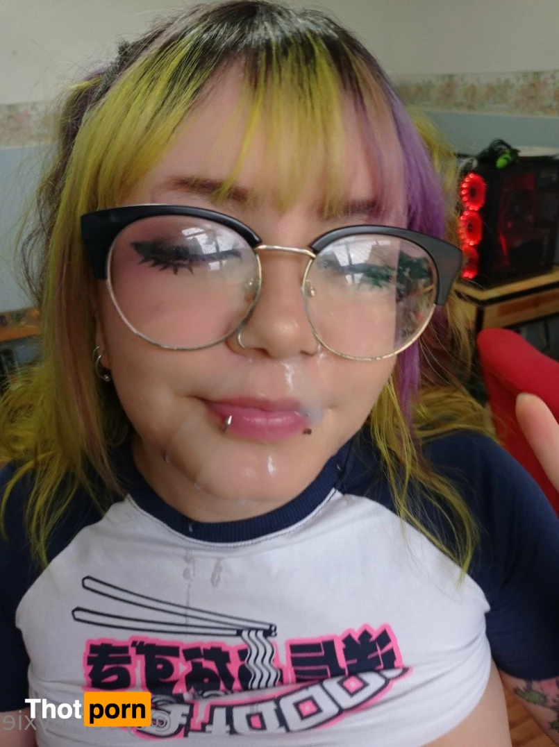 Nyxie 💚👾 2159187