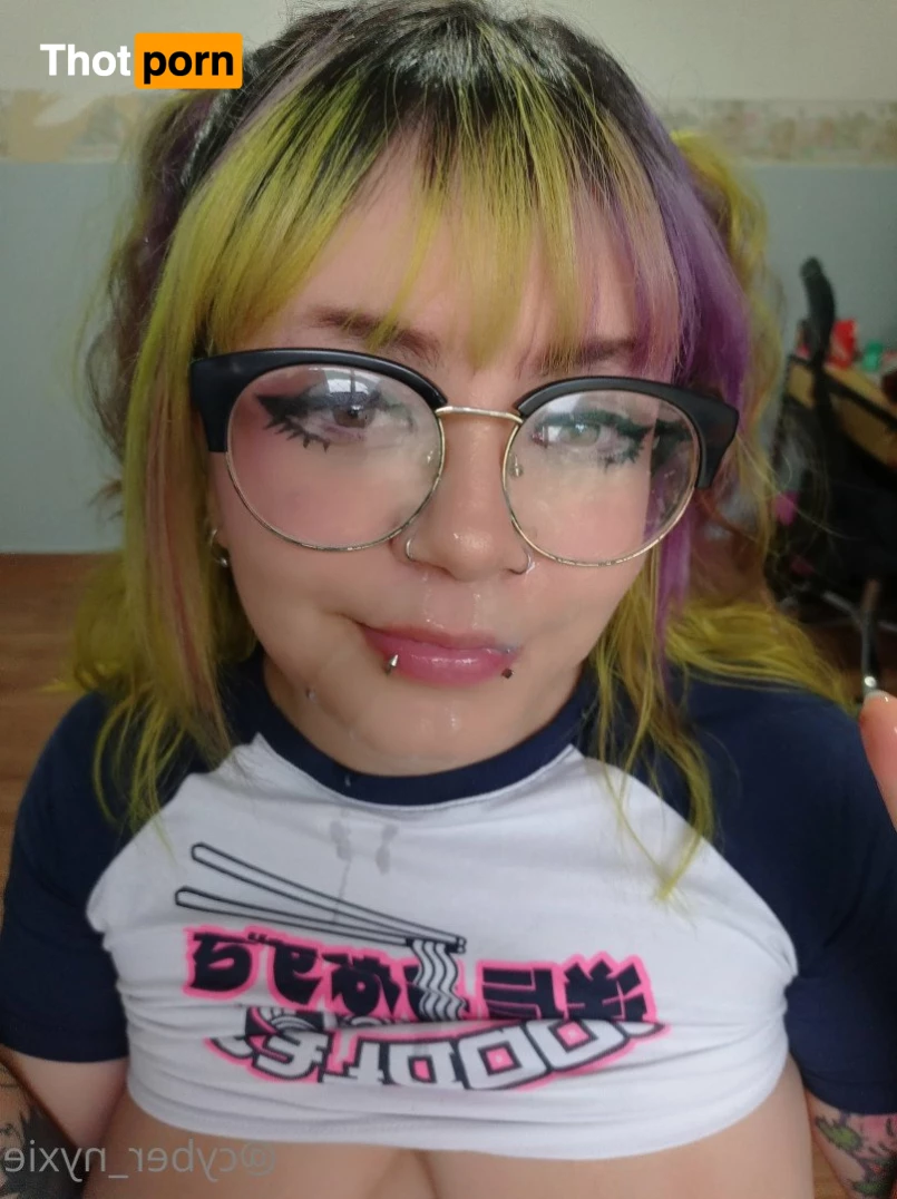 Nyxie 💚👾 2159188