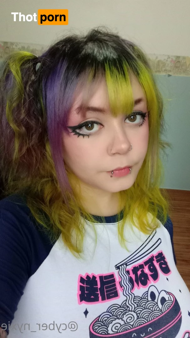 Nyxie 💚👾 2159189