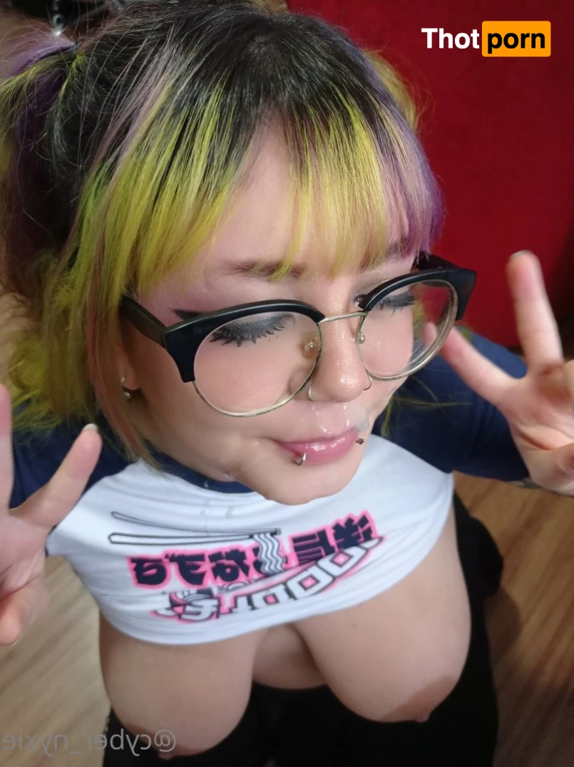 Nyxie 💚👾 2159197