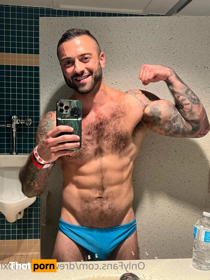 Drew Valentino (DrewcyFrOOtXL) 2159123