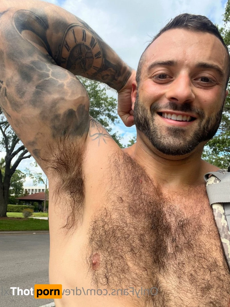 Drew Valentino (DrewcyFrOOtXL) 2159130