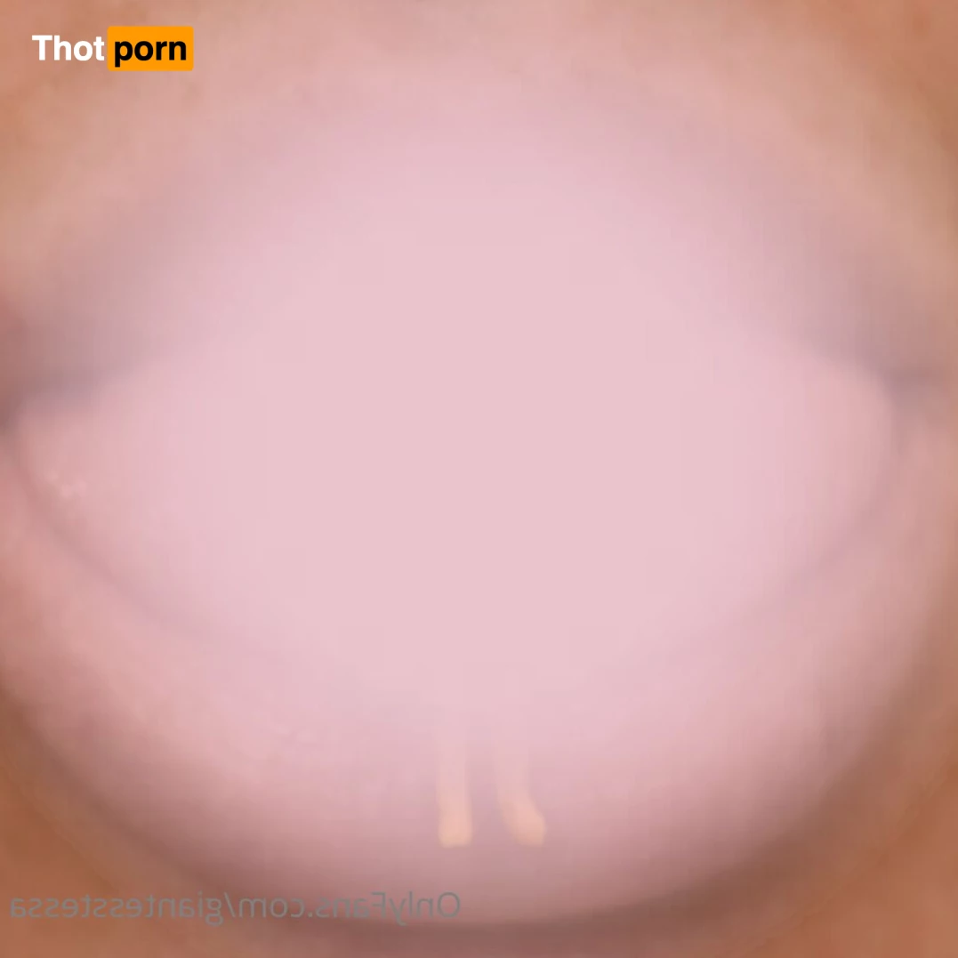 Tessa the Giant 6553093