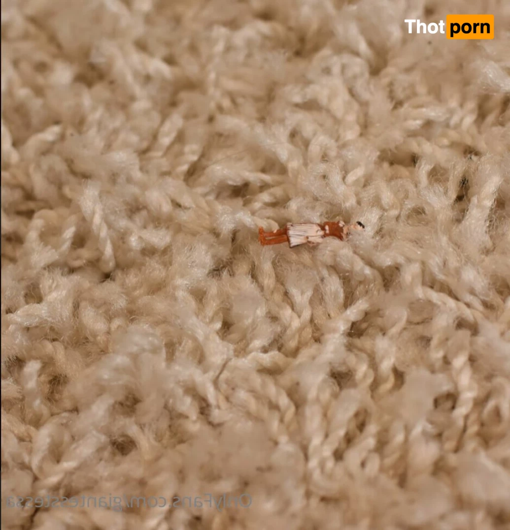 Tessa the Giant 6553141