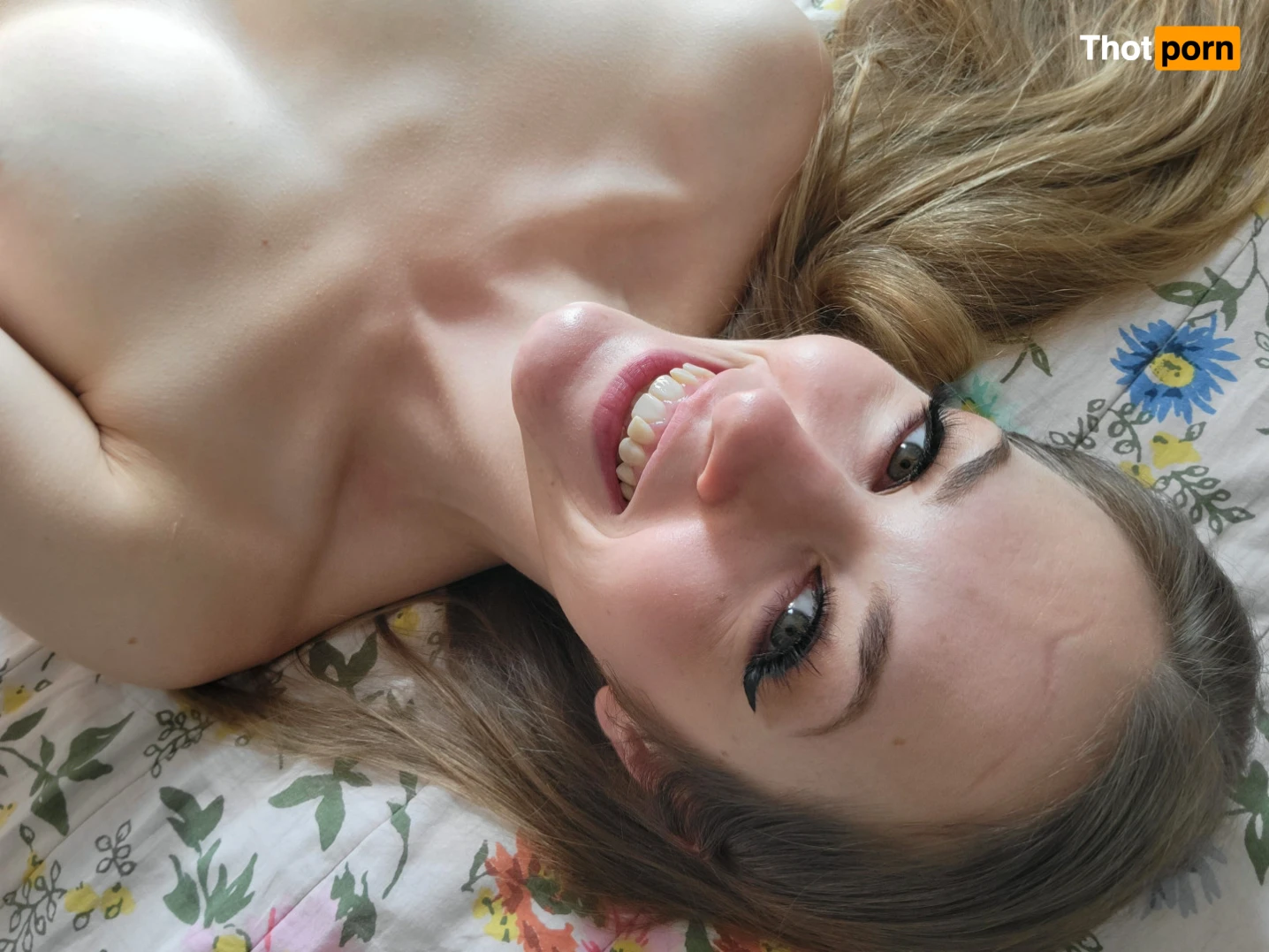 Lindsey Love 12819229