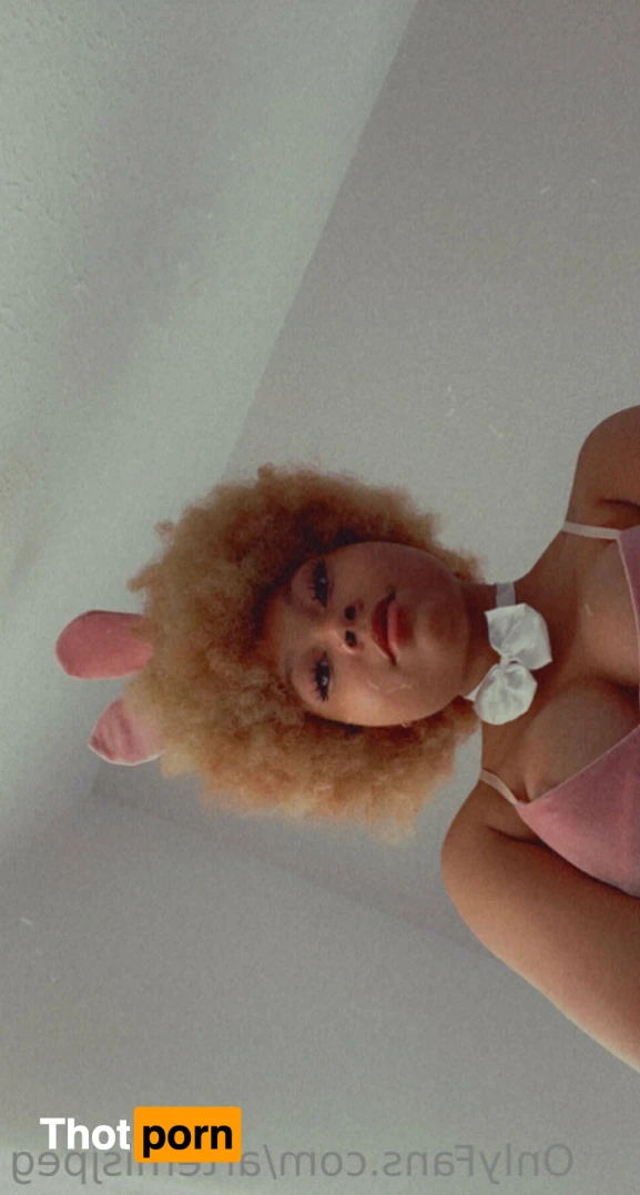 Artemis ✨ 15093619