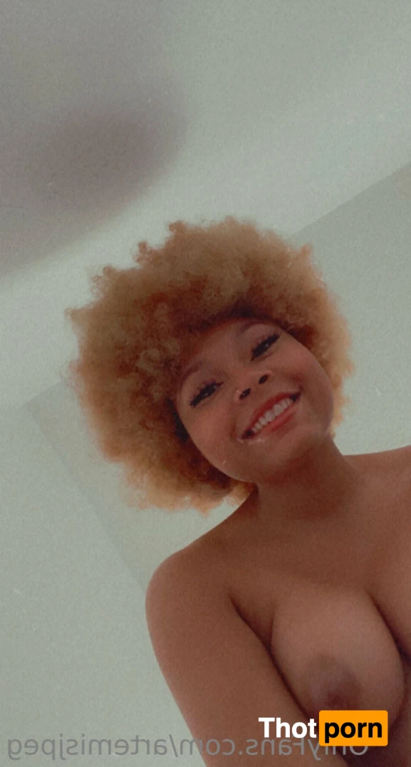 Artemis ✨ 15093747