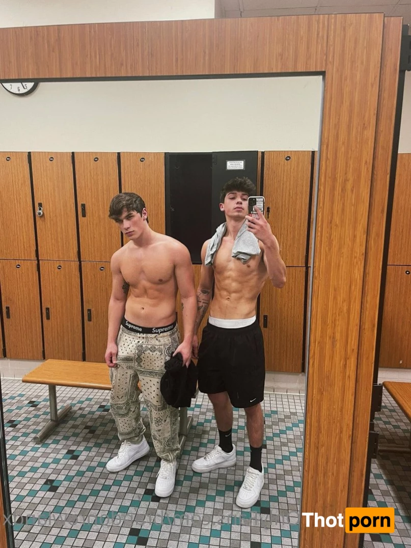 Brandon Rowland 3655365