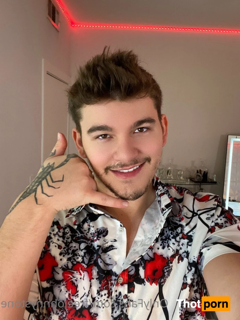 johnny stone free OF 2132153