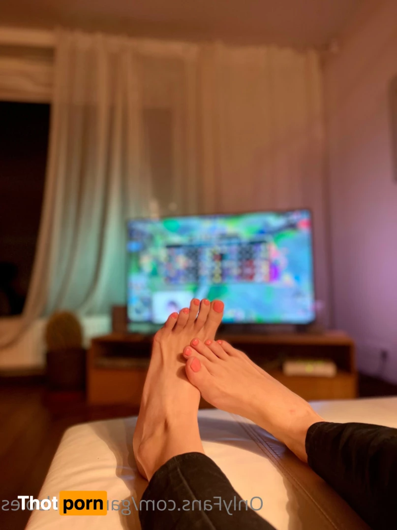 Gamer Girl Soles 6205116