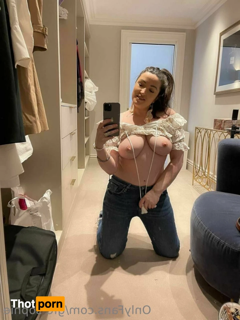 SOPHIE 💕 12587895