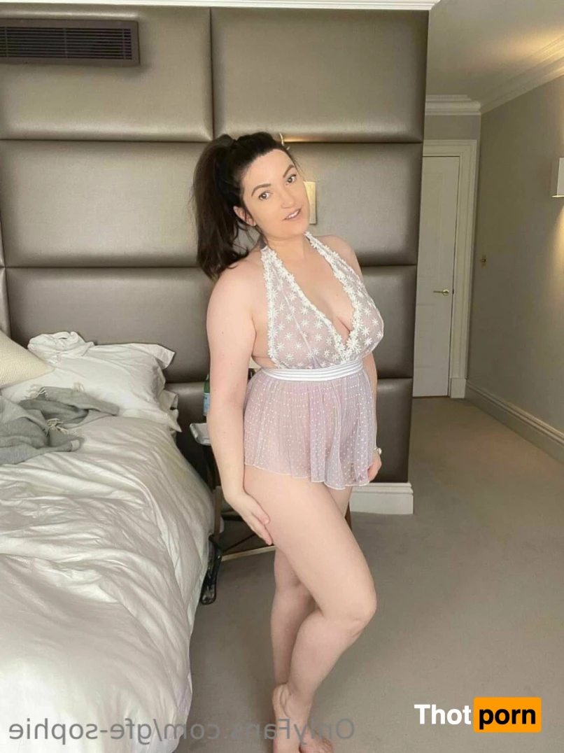 SOPHIE 💕 12588321