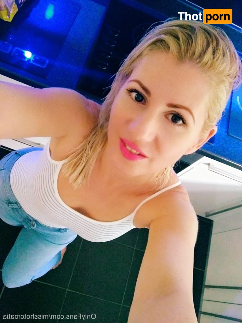 Miss Hot Croatia 2131075