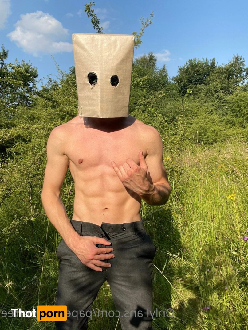 Paper Bag Leo ❕FREE❕ 2129270