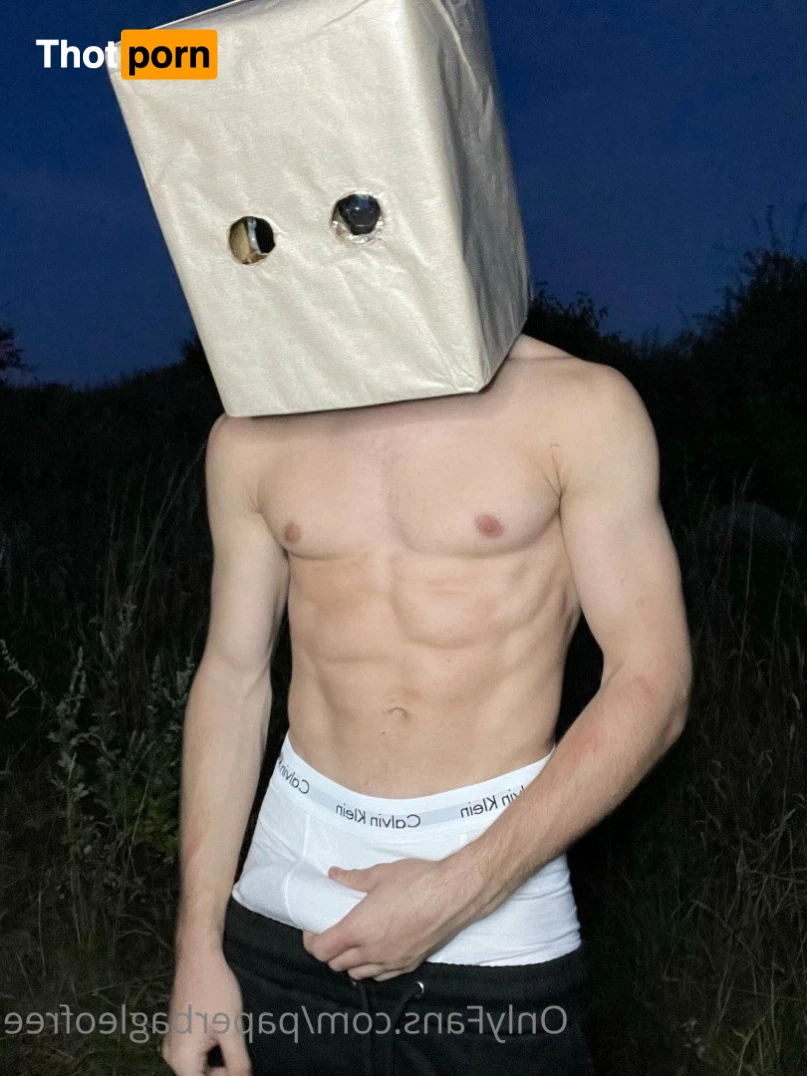 Paper Bag Leo ❕FREE❕ [ paperbagleofree ] OnlyFans leaked photo 2129277 on  Thotporn
