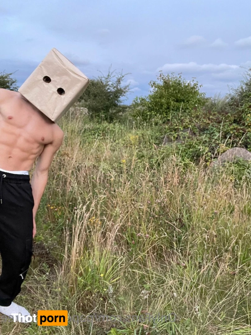 Paper Bag Leo ❕FREE❕ 2129287