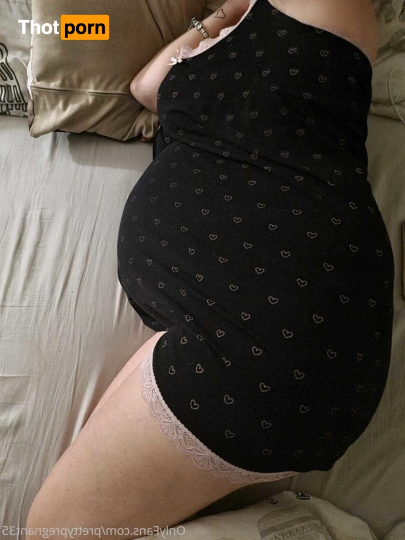 Pretty Pregnant 7620933