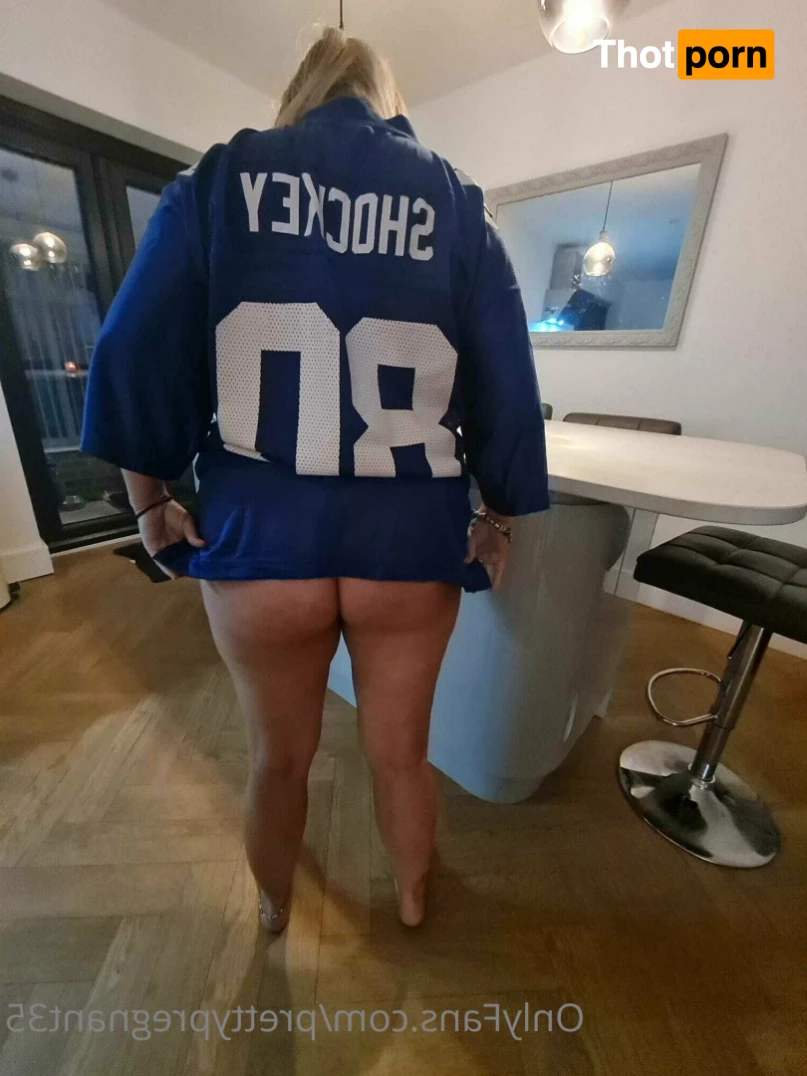 Pretty Pregnant 7621024