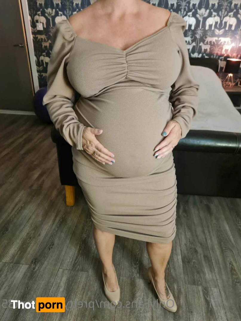 Pretty Pregnant 7621038