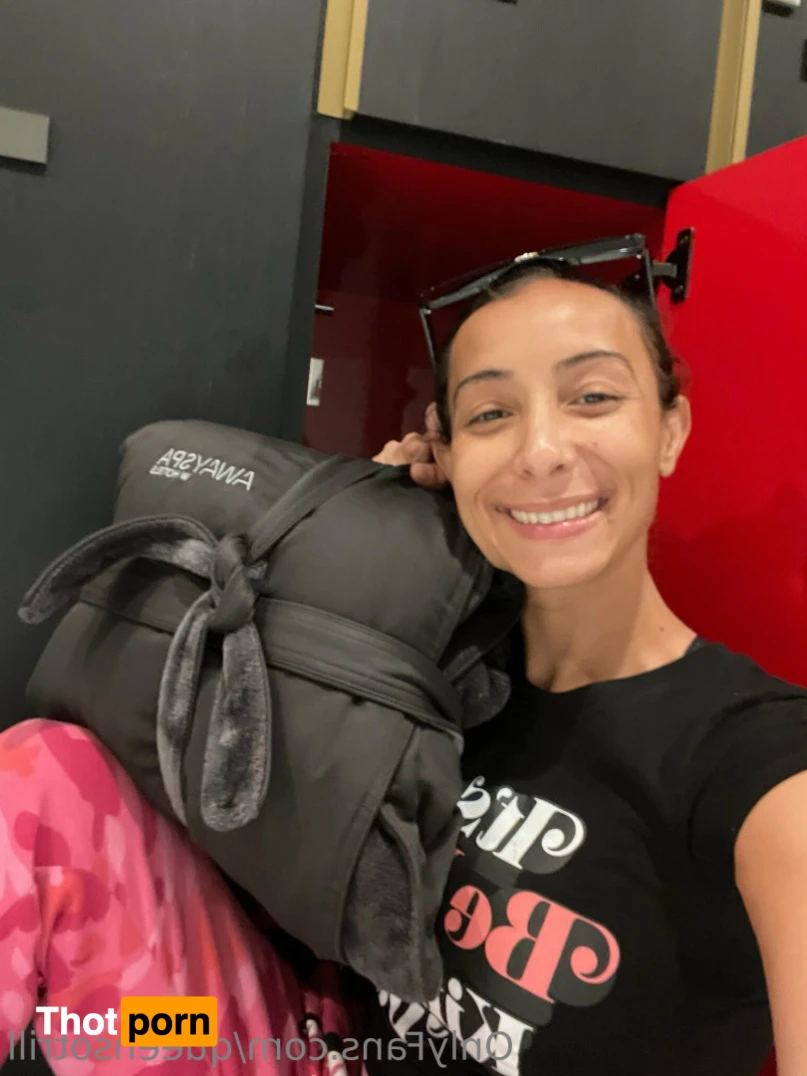 QueenSoTrill 12497640