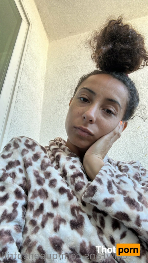 QueenSoTrill 12498104