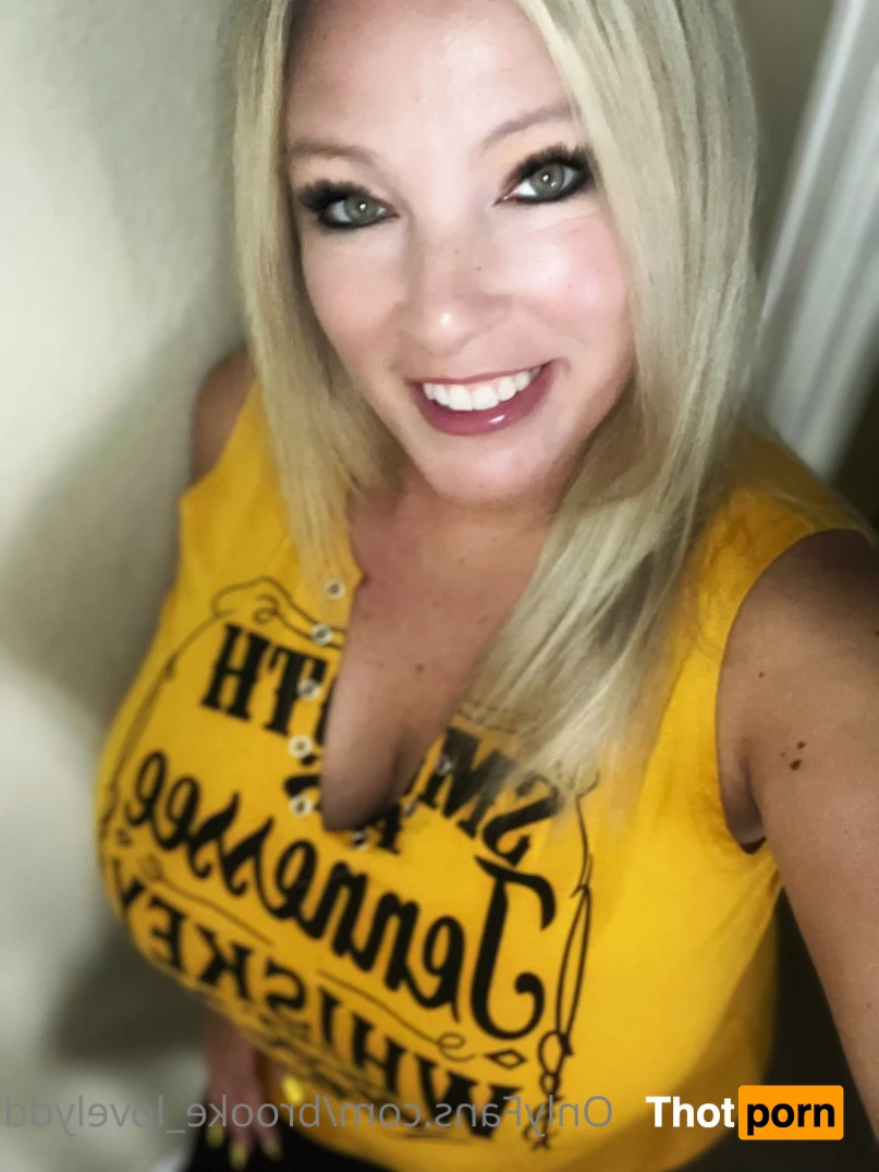 Cheerleader 📣 Captain gone BAD!😈💋 6079283