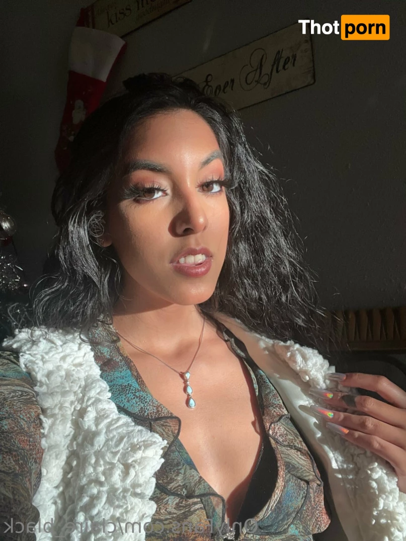 Claire Black 9594253