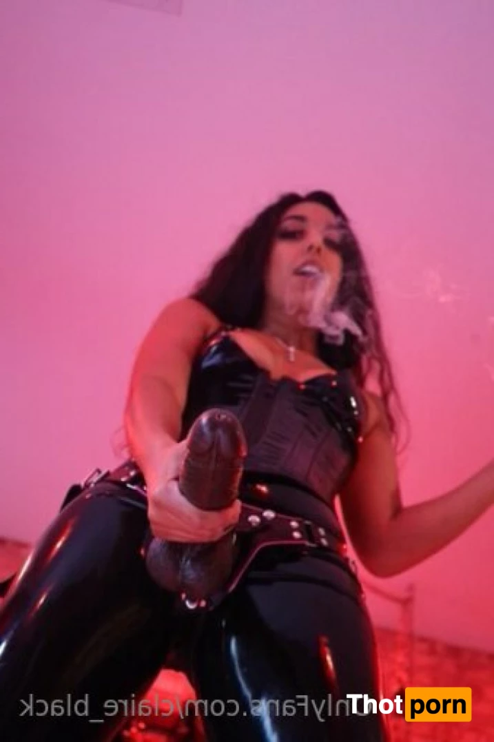 Claire Black 9594357