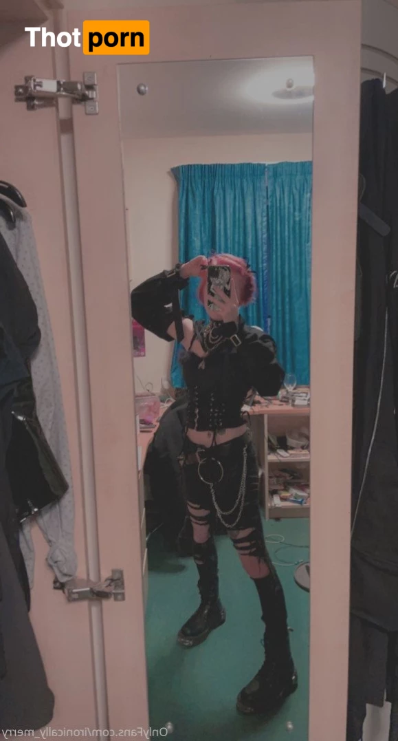 Ironically_Merry 3741546