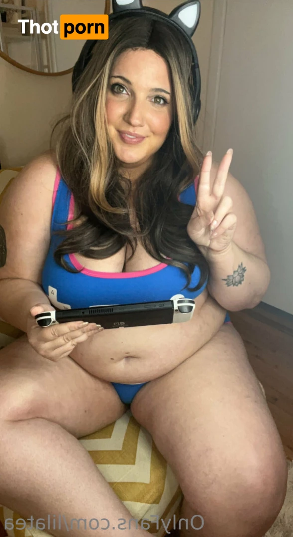 Curvy Big Boobs 😋 Lila Tea 12027304