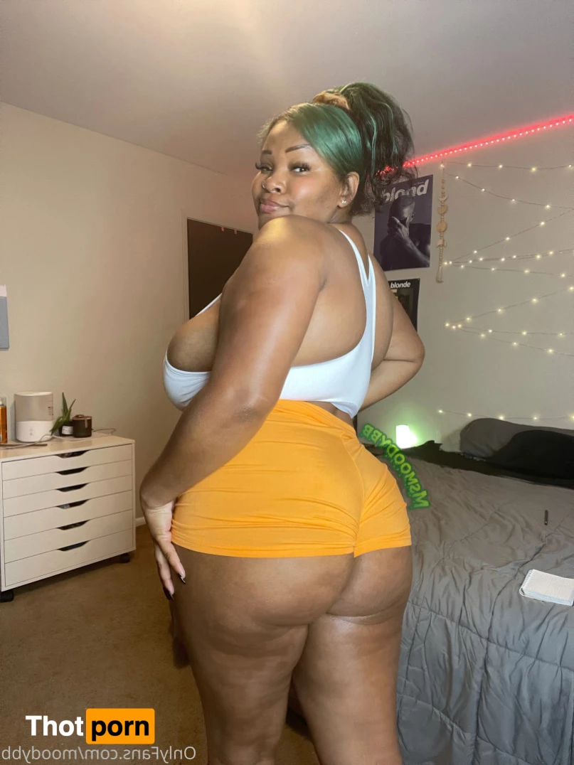 Moody Boobies 6544999