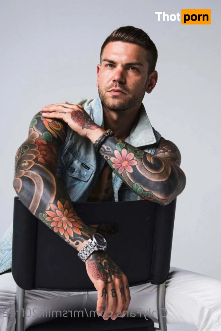 Joe Thomas 💦 FREE 2146582