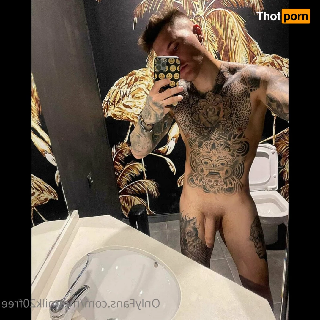 Joe Thomas 💦 FREE 2146587