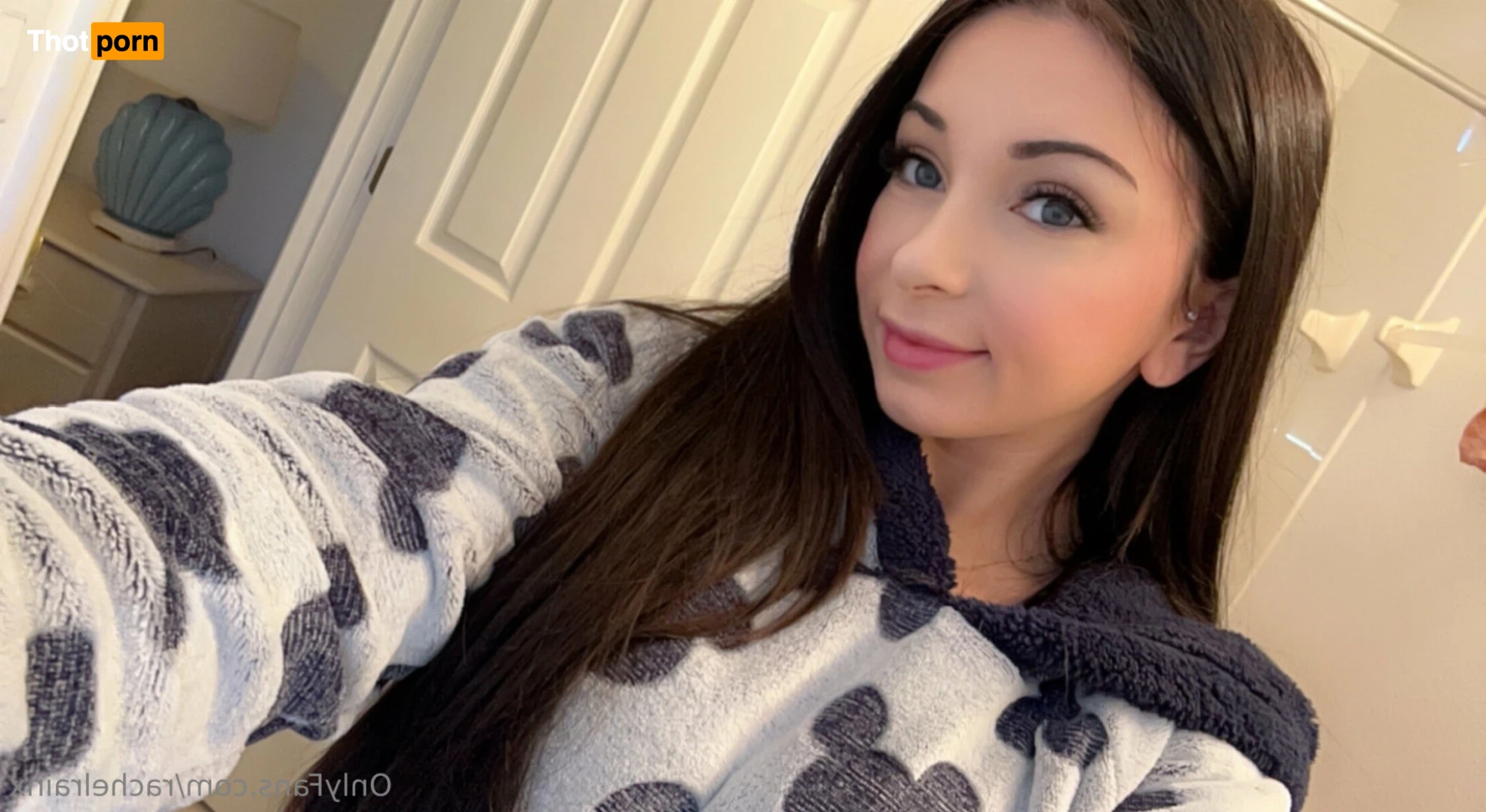 Rachel Rain 💦 11871995