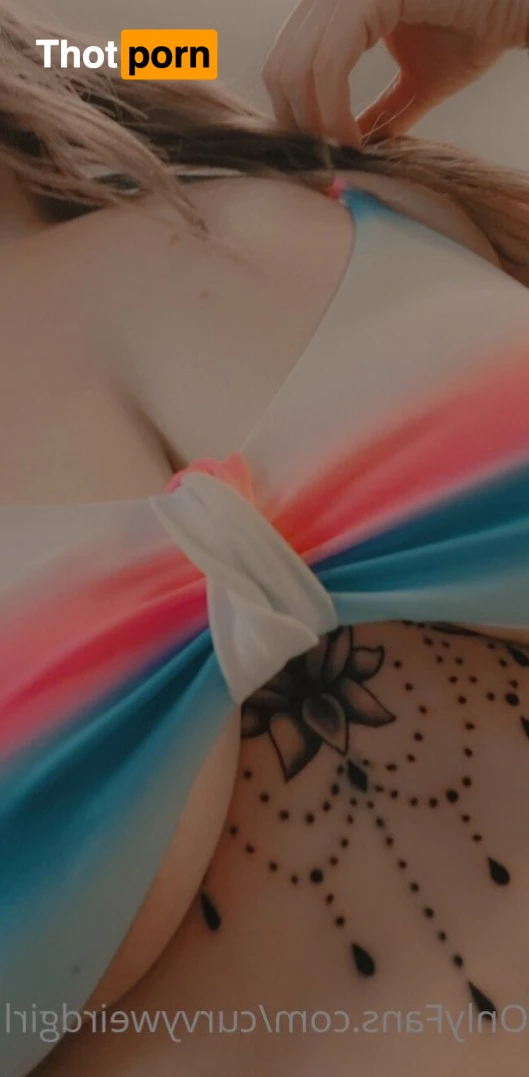 curvyweirdgirl 2145271