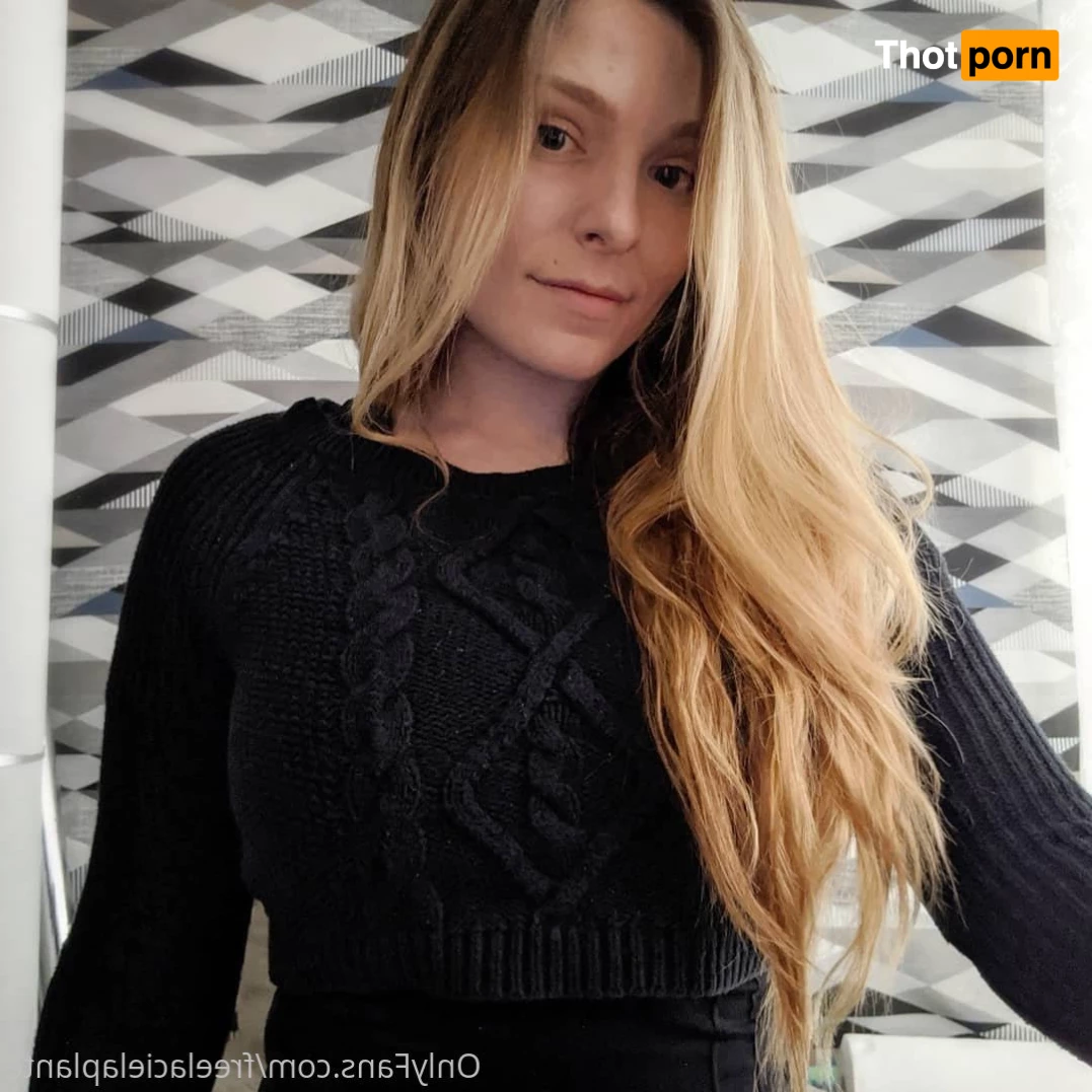 LacieLaPlante.com 2139373