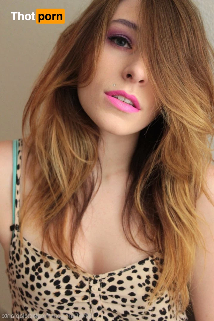 LacieLaPlante.com 2139389