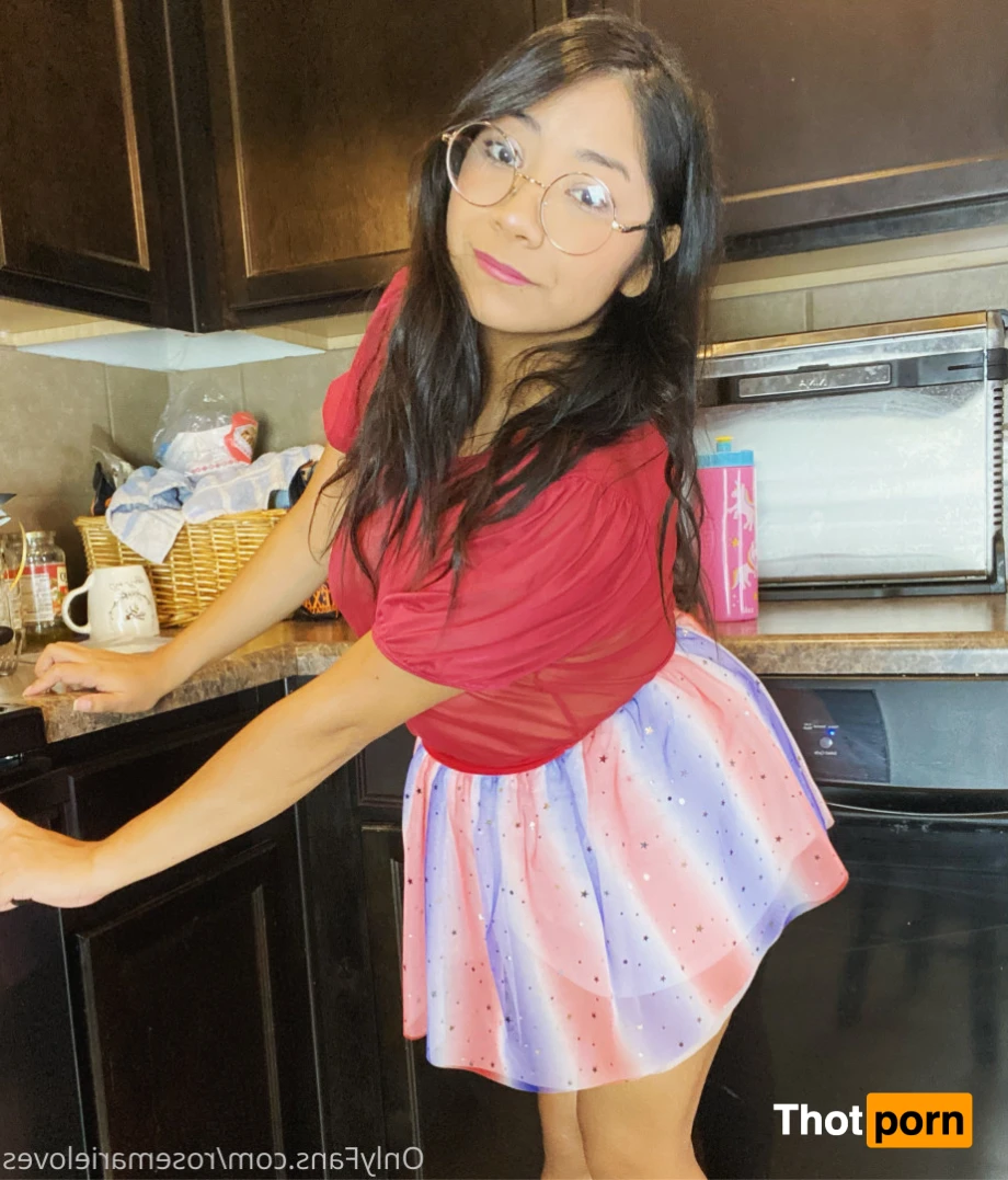 RosemarieLoves 11824641