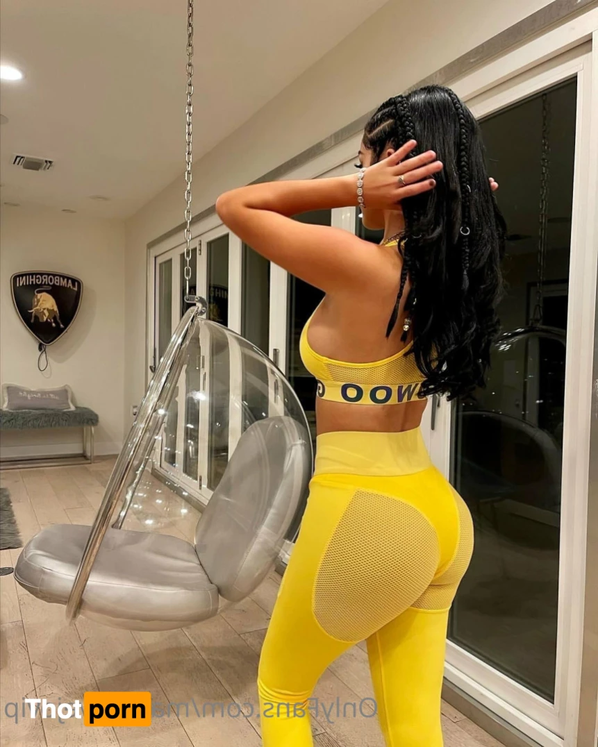 Malu Trevejo 11800621