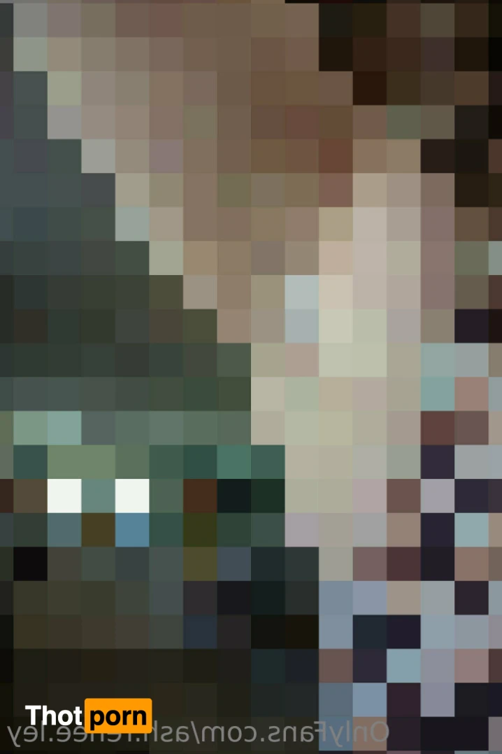 Ashley Renée 15087550