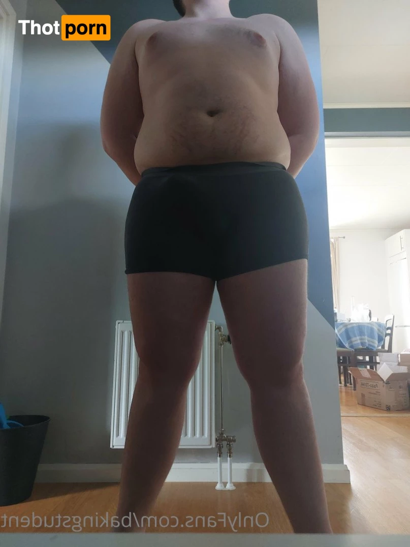 Baking Dadbod Student 2262069